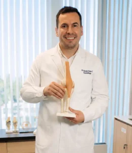 Dr. Gonzalo Rojas Castillo, traumatólogo especialista en rodilla en Talca y Curicó
