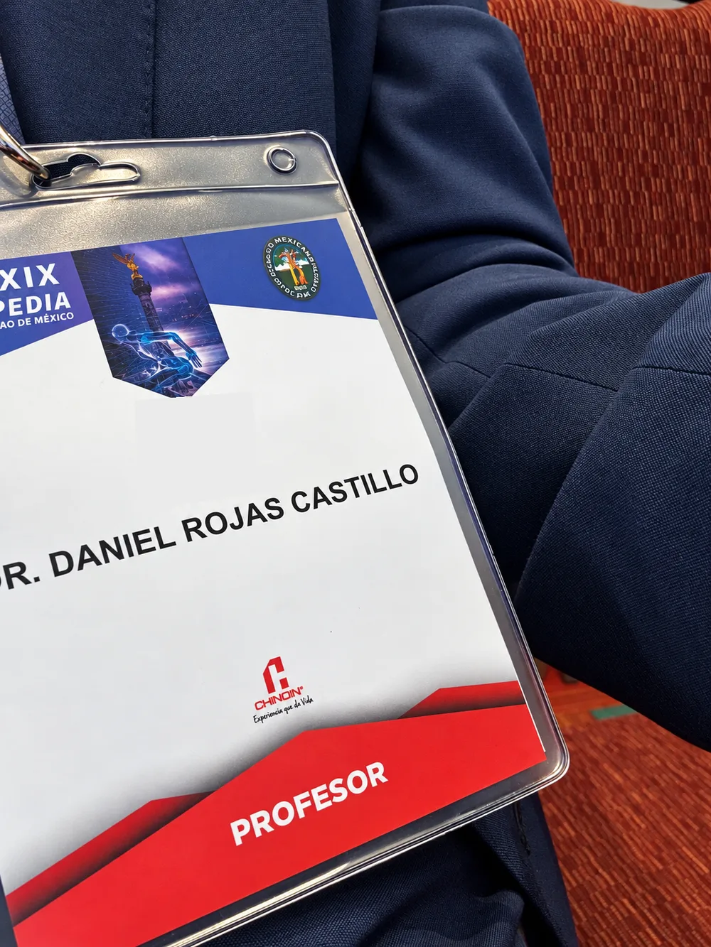 Credencial de profesor del Dr. Daniel Rojas Castillo en el LXIX Congreso Nacional de Ortopedia del Colegio Mexicano de Ortopedia y Traumatología