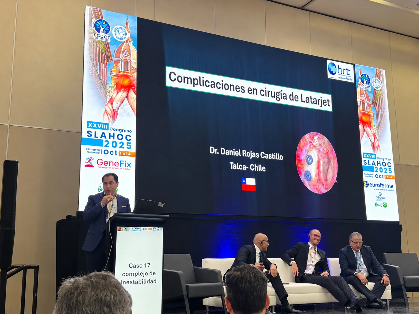 Dr. Daniel Rojas Castillo presenta la conferencia Complicaciones en cirugía de Latarjet en el XXVIII Congreso SLAHOC 2025 en Cartagena, Colombia